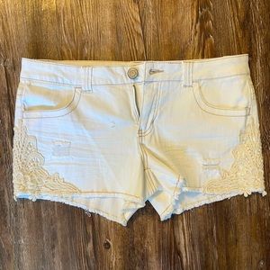 Cream size 11 shorts